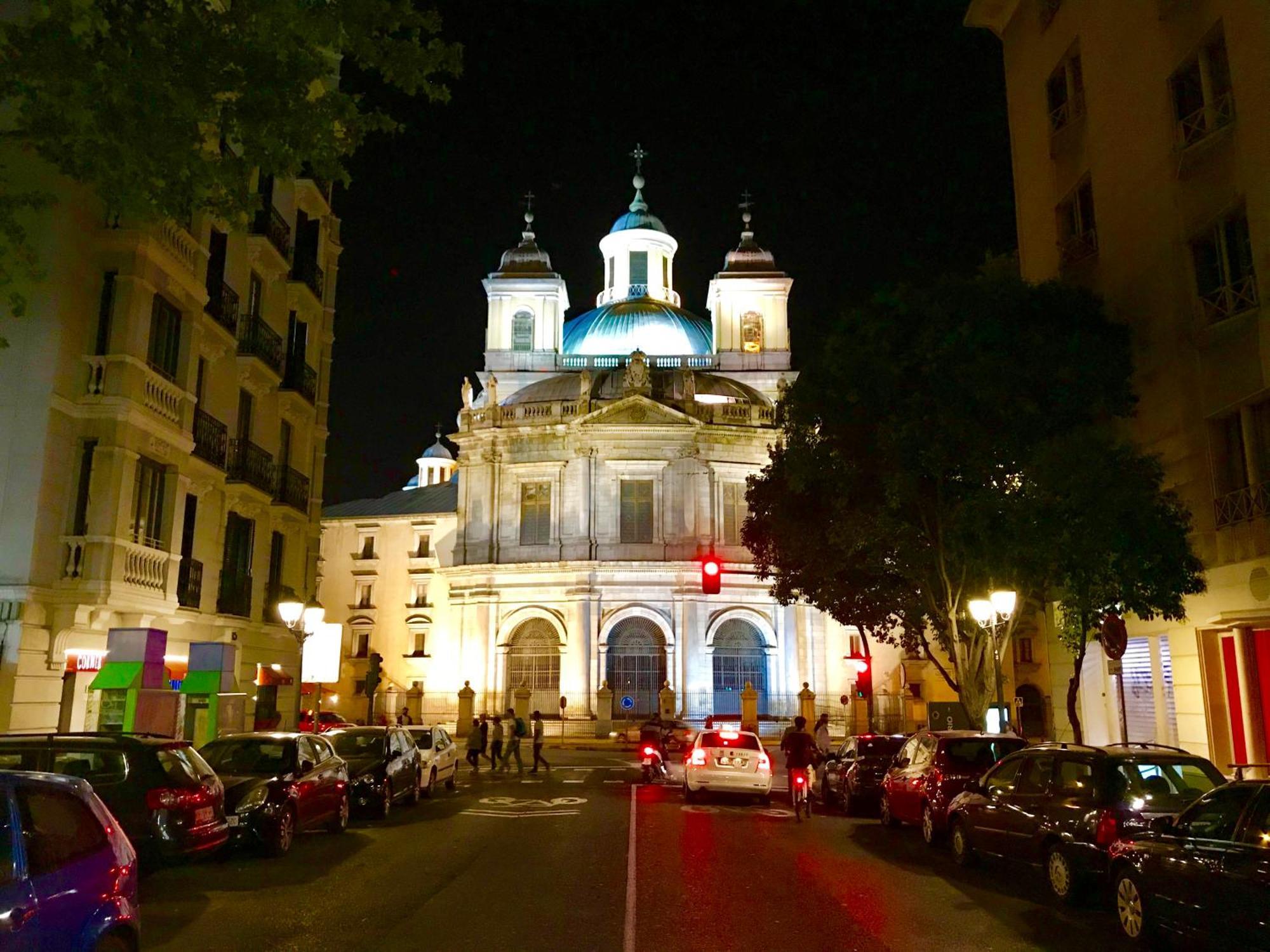 Latina Palace مدريد المظهر الخارجي الصورة