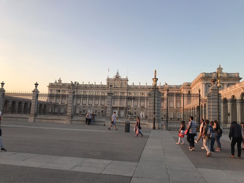 Latina Palace مدريد المظهر الخارجي الصورة